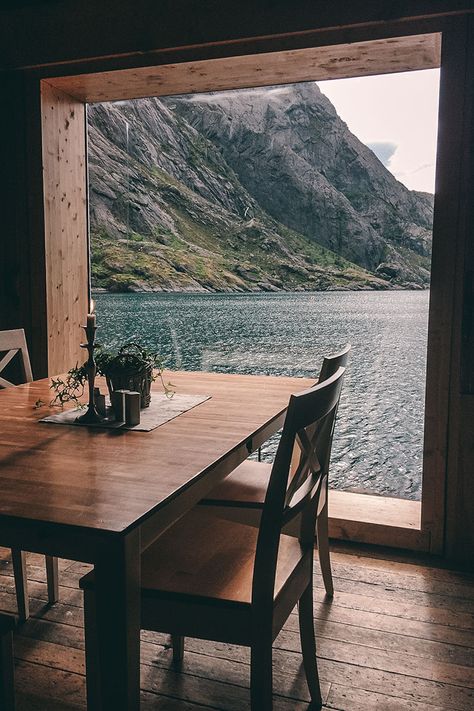 House Loft, Norway Travel, Cabins And Cottages, Window View, Architecture Old, Cabins In The Woods, Travel Around The World, Beautiful World, Lake House