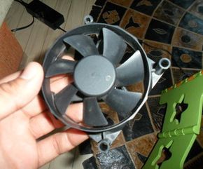 Old PC Fan ----> Wind Turbine in 10 Minutes Kuantan, Diy Wind Turbine, Small Wind Turbine, Old Pc, Bldc Motor, Wind Turbine Generator, Off Grid Power, Free Energy Generator, Wind Generator