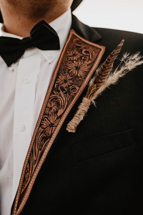 Western Wedding Accessories, Aztec Wedding Theme, Western Boutineer, Western Boutineer Ideas, Western Black Wedding, Vintage Cowboy Wedding, Western Boutonniere, Western Black Tie Wedding, Western Groomsmen Attire