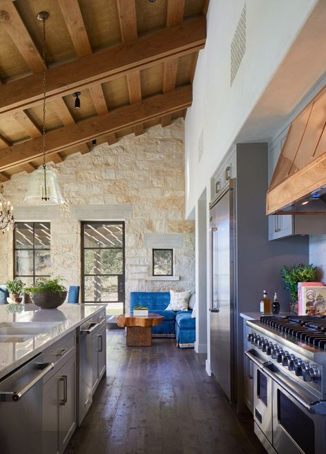 Texas Hill Country Ranch by M Interiors | 1stDibs Texas Hill Country Kitchen, Hill Country Interior Design, Texas Ranch House Interior, Ranch Home Interior, Texas Ranch Style Homes, Texas Hill Country Homes, Texas Ranch Homes, Texas Kitchen, Country Ranch