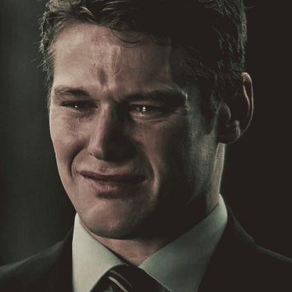 Matt Donovan, Crying Gif, Christmas Wallpapers, Vampire Diaries Funny, The Vampire, Christmas Wallpaper, Vampire Diaries, Funny Moments, Blue Eyes