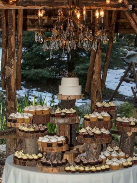 Rustic Food Display, Wedding Cupcakes Rustic, 2 Tier Wedding Cakes, Rustic Cupcakes, Vintage Wedding Centerpieces, Rustic Cake Stands, Cupcake Stand Wedding, Rustic Vintage Wedding, Unique Wedding Decor