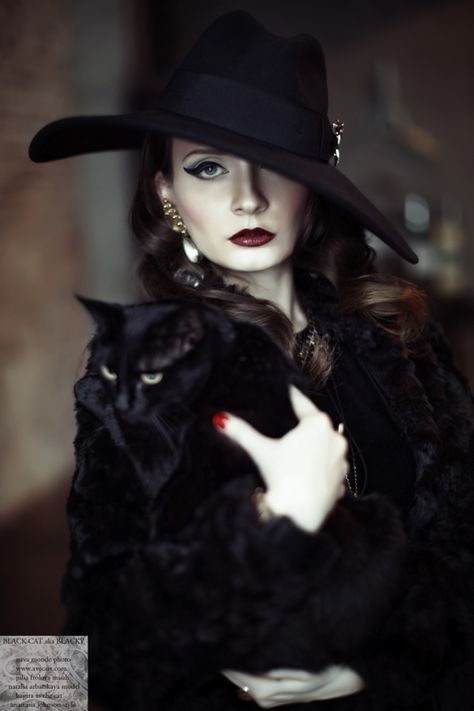 Look Retro, A Black Cat, Cat People, Witchy Woman, Cat Quotes, Crazy Cat, Black Hat, Crazy Cat Lady, Beautiful Cats