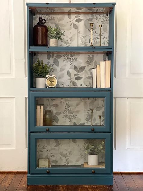 Upcycled Barrister Bookcase, Small Bookshelf Refurbish Ideas, Revamp Bookshelf, Lawyer Bookcase Makeover, Painted Bookcase Ideas Colour, Bookcase Upcycle Ideas, Bookcase Refurbish, Painting Bookcases Ideas Diy, Book Shelf Paint Ideas