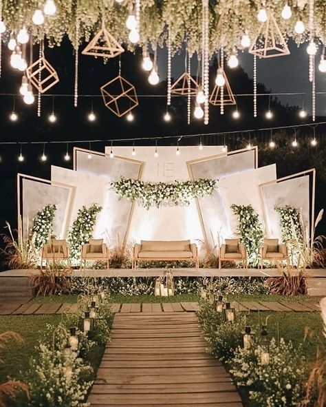 Engagement Stage Decoration, Reception Stage Decor, Majlis Perkahwinan, Wedding Setup, Wedding Stage Backdrop, Wedding Hall Decorations, Wedding Stage Decor, Wedding Background Decoration, Wedding Reception Backdrop