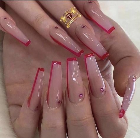 Red Outlined Nails, Outline Nails Design, Self Nail, Nail Glam, Daily Nails, Color For Nails, Black Acrylic Nails, Swarovski Nails, Colorful Nail Designs