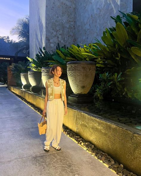 Kathryn Bernardo Outfits, Kathryn Bernardo, Streetwear Women, Beach Outfit, Fashion Inspo Outfits, Bali, Thailand, Summer Outfits, Fashion Inspo