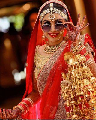 Sunglasses for an Indian Wedding | a must for the couple | Curated by witty vows | Selfie and photo of Indian bride with sunglasses | Hide the hangover शादी की तस्वीरें, Indian Bride Poses, Indian Wedding Poses, Bride Photos Poses, Indian Wedding Photography Couples, Bridal Photography Poses, Indian Bridal Photos, Indian Wedding Couple Photography, Bride Photography Poses