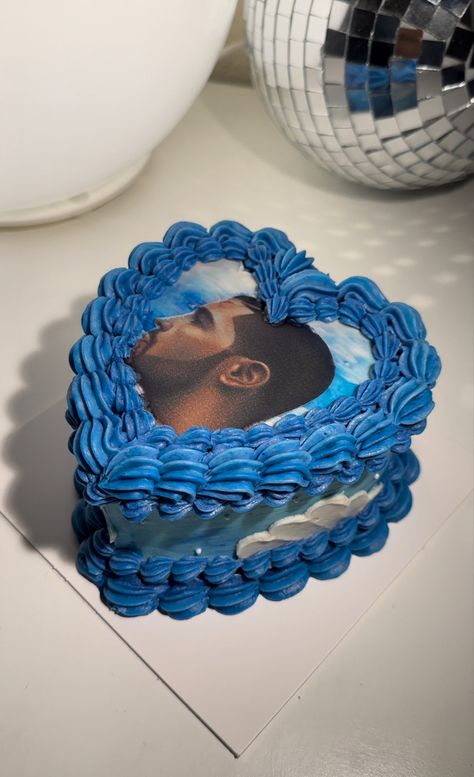 Drake Birthday Cake, Drake Birthday Party, Drake Cake, Drake's Birthday, 19th Birthday Cakes, Diy Party Games, 17th Birthday Ideas, Birthday Cakes For Teens, Custom Birthday Cakes