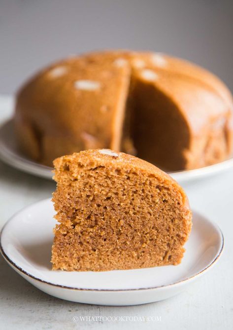 Ma Lai Gao / Chinese Steamed Sponge Cake (using yeast) Ma Lai Gao, Steam Sponge Cake, Gf Cake, Dark Brown Sugar, Steamed Cake, Cookies Pastry, Baked Garlic, No Knead Bread, Bread Bun