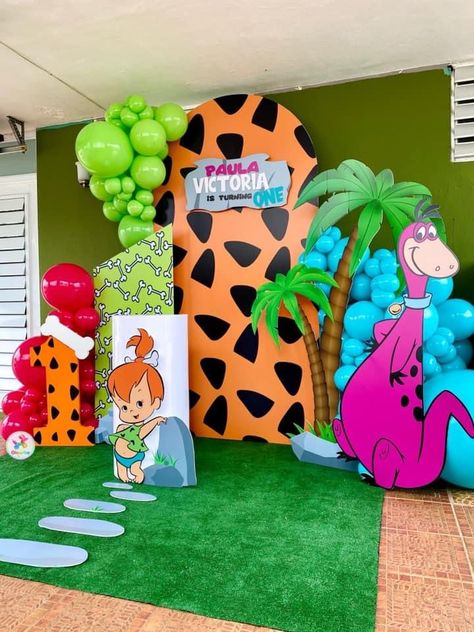 Flintstone Theme, Flintstones Birthday Party, Flintstones Birthday, Flintstones Pebbles, Baby Birthday Party Theme, Halloween 1st Birthdays, Twin Birthday Parties, Baby Birthday Themes, Second Birthday Ideas