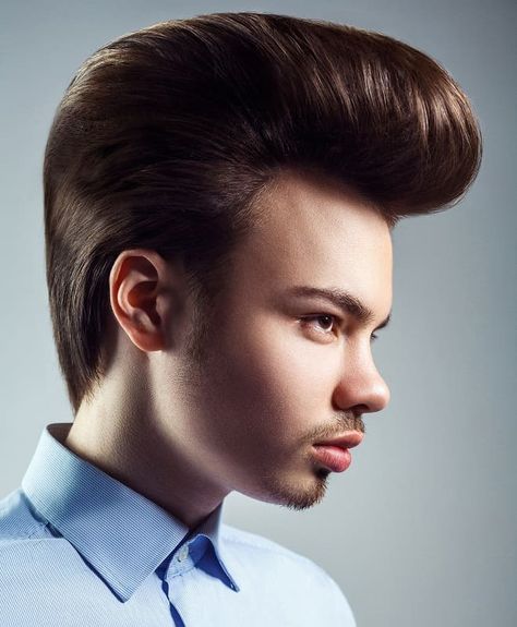 Curly Fauxhawk, Rockabilly Man, Rock And Roll Hairstyles, Psychobilly Hair, Rockabilly Hairstyles, Pompadour Haircut, Pompadour Men, Rocker Hair, Beyonce Hair