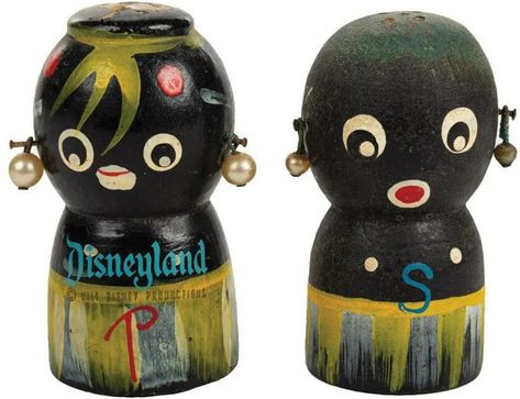 10 Most Valuable Antique Salt and Pepper Shakers Ever Sold Vintage Salt And Pepper Shakers Antiques, Antique Salt And Pepper Shakers, Vintage Salt And Pepper Shakers, Salt N Pepper, Antique Show, Vintage Skull, Salt Shaker, Old Kitchen, Fitz And Floyd