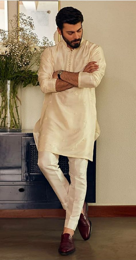 White Kurta Men, Sadaf Fawad Khan, Mens Poses, Kurta Designs Men's, Traditional Poses, Raw Silk Kurta, Indian Wedding Clothes For Men, Fawad Khan, Wedding Kurta