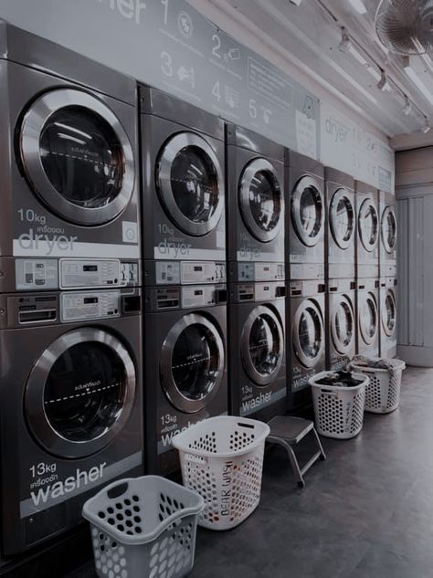 Clean Laundry Room, Laundry Aesthetic, Coin Laundromat, Aesthetic Laundry, Laundry Room Organization Diy, Laundromat Business, Room Organizers, Organization Laundry, Self Service Laundry