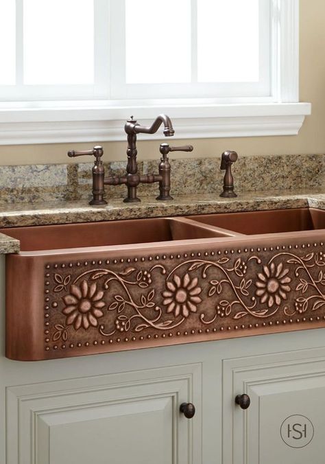 Copper Farmhouse Sink, Cottage Chic Kitchen, Unique Sinks, Sink Design, Chic Kitchen, Shabby Chic Kitchen, Farmhouse Sink, Shabby Chic Homes, Rustic Kitchen