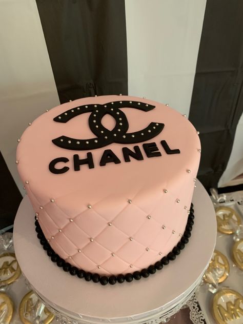 Pink Chanel round birthday cake with black CC logo. Space Rocket Cake, Space Theme Cake Topper, Rocket Cake Topper, Dior Cake, Space Theme Cake, Coco Chanel Cake, Space Party Decor, Space Cake Topper, Chanel Birthday Cake