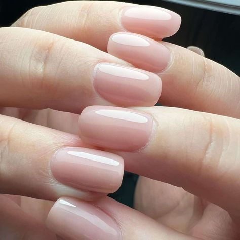 25 Best Neutral Nails to Inspire You Neutral Fall Wedding Nails, Neutral Mani Pedi, Gel Nail With Design, Natural Looking Nails Gel, Clear Acrylic Nails Natural, Natural Looking Gel Nails, Nail Designs Engagement, Pink Neutral Nails, Nails 2022 French