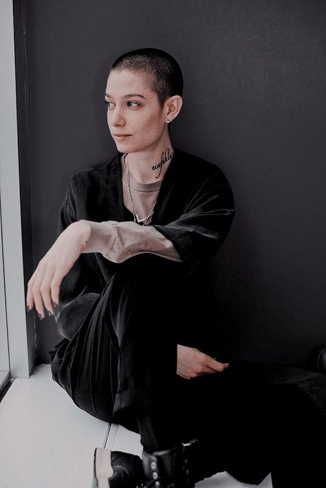 Nonbinary Faceclaims, Asia Kate Dillon, Character Bank, Androgynous Models, Diverse Characters, Harry Potter Aesthetic, Red River, Prince Charming, Shadowhunters