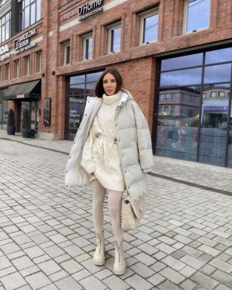 a total neutral outfit with a white patterned sweater dress, white tights, white chunky boots, a puff jacket and a creamy bag White Chunky Boots, Europe Winter Fashion, Style In Winter, Smart Casual Women Outfits, Cold Fashion, Winter Whites, Winter Outfits Warm, Patterned Sweater, White Tights