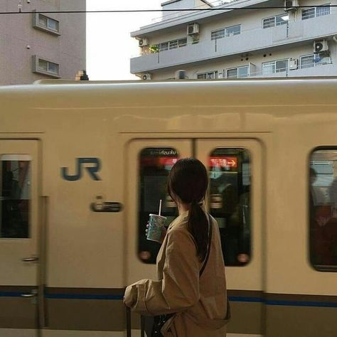 Girl Train, Fotografi Vintage, Dylan Sprouse, Aesthetic Couple, Cover Girl, Korean Aesthetic, Street Racing, Beige Aesthetic, Brown Aesthetic