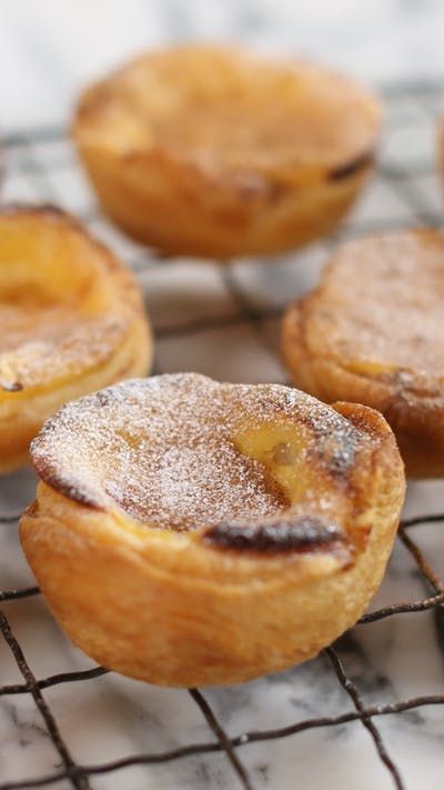 Nata Recipe, Portuguese Custard Tart Recipe, Natas Recipe, Ebelskiver Recipe, Lobster Biscuits, Egg Tart Recipe, Portuguese Dessert Recipes, Custard Tarts Recipe, Red Lobster Biscuits