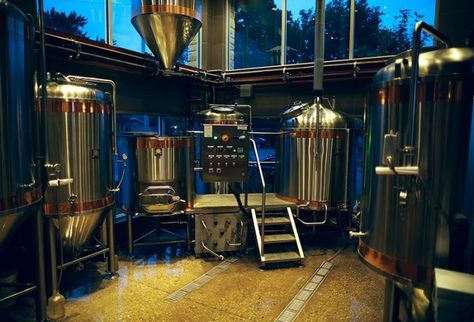 ZwanzigZ has a small but mighty onsite brewery, featuring state-of-the-art brewing equipment that's been operating since 2012. Micro Brewery Design, Small Brewery, Craft Beer Festival, Beer Brewing Equipment, Brewery Design, Home Brewery, American Beer, Beer Fest, Home Brewing Beer