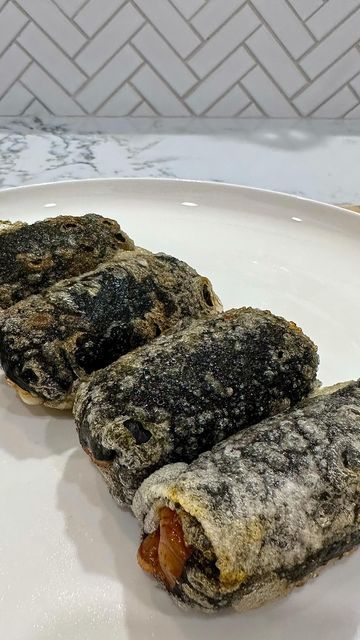 Julia Vuong on Instagram: "SPICY N CHEESY BULDAK SEAWEED ROLLS 🧀🌶️ I know we’re all obsessed with buldak noodles, so here’s another way we can eat them. This would also be so good dipped in ramen😋 Ingredients: -pack of buldak noodles -seaweed -rice paper -mozzarella sticks ENJOY! #buldak #spicy #cheesy #seaweed #rolls #crispy #cookingvideo #cookingreels #easyrecipe #snacktime" Samyang Buldak, Korean Instant Noodles, Ramen Ingredients, Seaweed Rice, Seaweed Rolls, Crispy Seaweed, Sushi Bake, Crispy Noodles, Lemon Butter Chicken