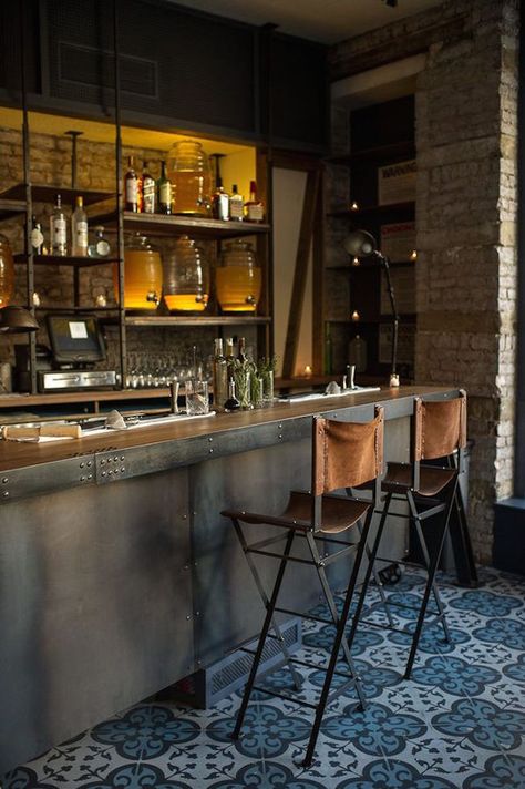 spanish industrial bar design                                                                                                                                                                                 More Industrial Bar Design, Industrial Home Bar, Bar Cart Design, Beer Stand, Bar Counters, Black Goat, Spanish Restaurant, Wine Bars, Restaurant Decoration