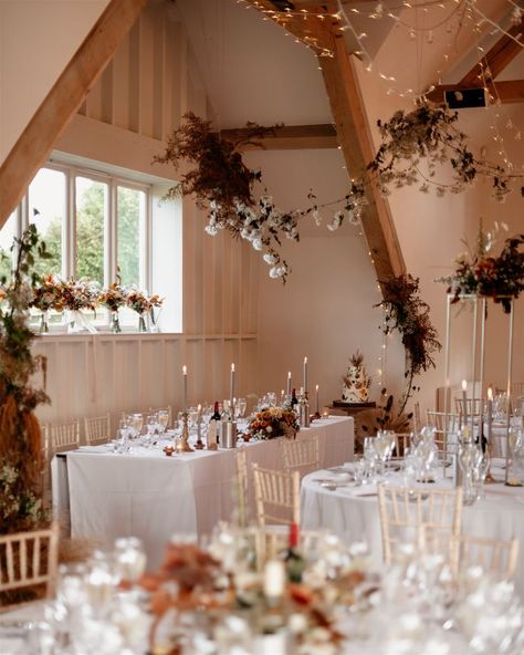 Boho wedding Breakfast at Hyde House Florals by The native florist Styling by WeddingCreationsUK Image by Laura Martha Photography Hyde House, Breakfast Inspiration, Autumnal Wedding, Cotswolds Wedding, Wedding Barn, Wedding Breakfast, The Cotswolds, House Inspo, Romantic Wedding