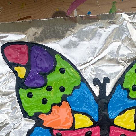 Deena Keller on Instagram: "Black glue foil art🎨 follow @abcdeelearning for more kids ideas" Black Glue Art Projects For Kids, Foil Art Projects For Kids, Black Glue Art, Gala Projects, Black Glue, Glue Art, Art Projects For Kids, Art Camp, Daycare Crafts