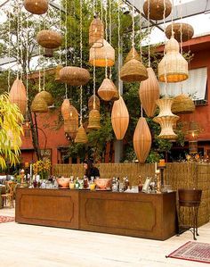 Tropical Interior, Lights Hanging, Tropical Home Decor, Lighting Lamp, Outdoor Restaurant, Cafe Interior Design, Tropical Houses, Restaurant Interior Design, Luxury Lighting