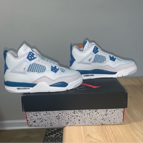 Air Jordan 4 Retro Military Blue Gs Shoes . Grade School Size 4y , Which Equates To A Women’s Size 5.5 . New With The Original Box . Blue Retro 4 Jordans, Air Jordan Retro 4s University Blue, Jordan 4 Blue White, Jordan 4 Blue, Blue High-top Air Jordan 4, Blue And White Jordans, Jordan 4 Outfit Women, Cute Shoes For Teens, Jordan 4 Military Blue