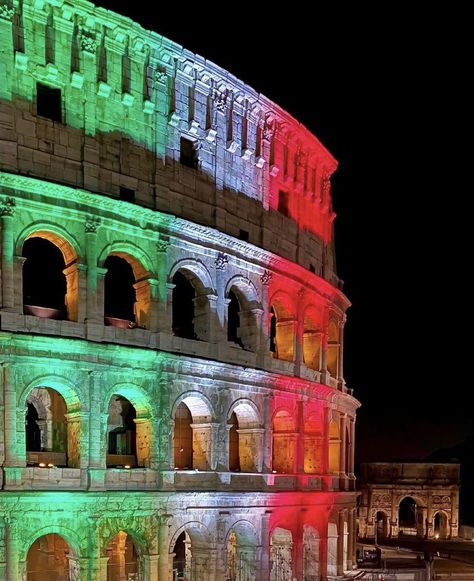 Euro Cup, Italy Vibes, Colosseum Rome, Rome City, Italian Life, Italy Flag, Living In Italy, Italy Map, Italy Aesthetic