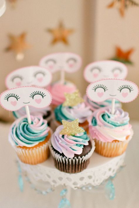 Slumber Party Cupcake Ideas, Pajama Party Cupcakes, Spa Birthday Party Cupcakes, Sweet Dreams Birthday Party, Pyjama Party Cake Ideas, Sleepover Cupcakes Ideas, Slumber Party Cupcakes, Spa Party Cupcake Ideas, Pajama Party Decorations Ideas