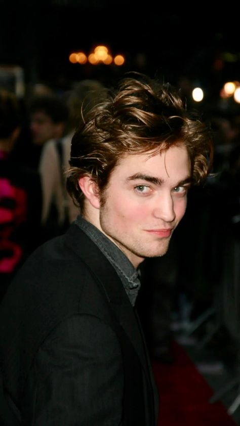 Comfort Celebrities, Robert Patterson, Robert Pattinson Twilight, King Robert, Robert P, Robert Douglas, Twilight Edward, Cedric Diggory, Edward Cullen