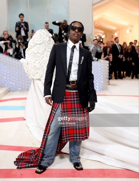 Asap Rocky Met Gala 2023, Asap Rocky Met Gala, Gala Outfits, Met Gala Outfits, Gala Outfit, Asap Rocky, Fashion Icons, Funky Fashion, Fashion Mistakes