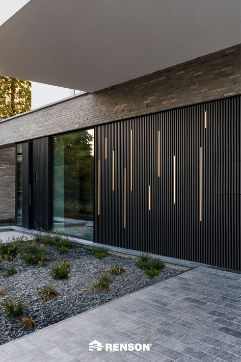 The Linarte façade cladding gives that unique look that remains consistent across your entire project. The aluminium slats can be easily clicked out individually and replaced in case of damage. Also, they do not require intensive maintenance and the rain cleans the profiles. Request your brochure via the link to see a selection of previous projects! #linarte #aluminium #modern #style #renson Aluminium Facade Cladding, Alucobond Cladding, Aluminum Cladding, Building Cladding, Two Tone Walls, Architecture Design Presentation, Cladding Design, External Cladding, Aluminium Cladding