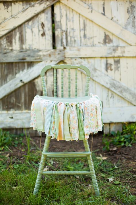 Vintage High Chair Photo Shoot, Vintage Highchair, Vintage First Birthday, Vintage High Chairs, Baby First Birthday Themes, Rental Ideas, Jenny Lind, Birthday Highchair, High Chairs