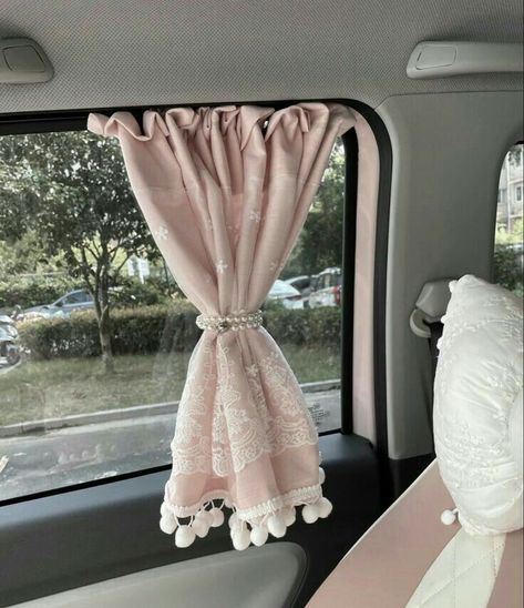 Princess Car, Pink Cars, Car Interior Diy, Pink Car Accessories, Girly Car Accessories, Car Deco, Cool Car Accessories, Girly Car, Car Essentials