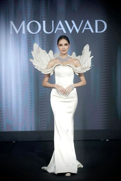 MUT Bangkok 2024. Opal Suchaata stuns in magnificent gown wearing diamond jewellery from Mouawad at the Ignite The Night Event Miss Universe Gowns, Miss Universe Thailand, Beauty Pageant Dresses, Myanmar Clothes, Carpet Outfits, The Night, Interview Style, Studio Photography Poses, Long Formal Gowns