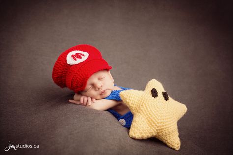 Caleb’s #Newborn Session at our Calgary based studio. #NewbornPhotos by Calgary Newborn Photographer JM Photography © 2018 http://www.JMstudios.ca #JMstudios #JMnewborns #JMphotography #NewbornPhotography #CalgaryNewbornPhotographer #YYCphotographer #StrobePro #MarioThemed #Mario #SuperMario #SuperMarioBrothers #Nintendo #VideoGame Gamer Photo, Maternity Photos Ideas, Gamer Baby, Idea Photography, Foto Newborn, Geek Baby, Newborn Photography Boy, Newborn Photography Studio, Baby Pictures Newborn