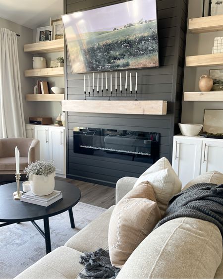 Tv Accent Wall Ideas, Tv Accent Wall, Black Fireplace Wall, Classy Farmhouse, Couple Girls, Living Room Built Ins, Fireplace Built Ins, Living Room Decor Fireplace, Accent Walls In Living Room