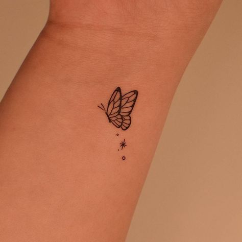 3 Butterfly Tattoo Small, 3 Butterfly Tattoo, Butterfly Tattoo Small, Tiny Butterfly Tattoo, Maching Tattoos, Butterfly Tattoos On Arm, Cute Tattoos On Wrist, Butterfly Wrist Tattoo, Simple Tattoos For Women