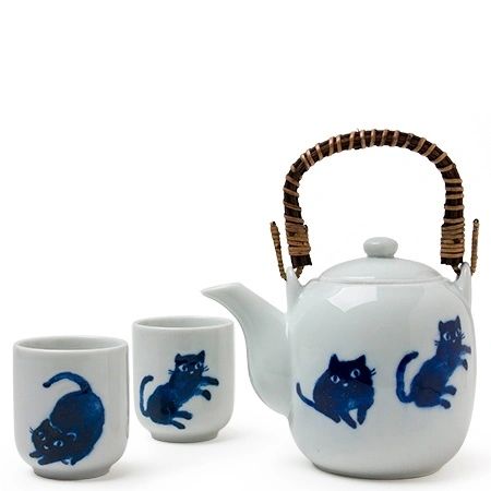 Midnight Blue Cat tea set with playful cats made in Japan available at Miya. Cat Tea Set, Asian Teapots, Angora Cats, Quiet Space, Japanese Tea Set, Beautiful Series, Blue Cat, Teapots And Cups, Art Historian