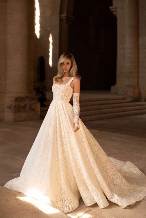 Eva Lendel Lucrecia Colorado Wedding Dress, Straight Wedding Dresses, Eva Lendel, Wedding Dress 2024, Alta Moda Bridal, Wedding Dresses Lace Ballgown, Stage Wedding, Modern Wedding Dresses, Long Sleeve Wedding Dresses