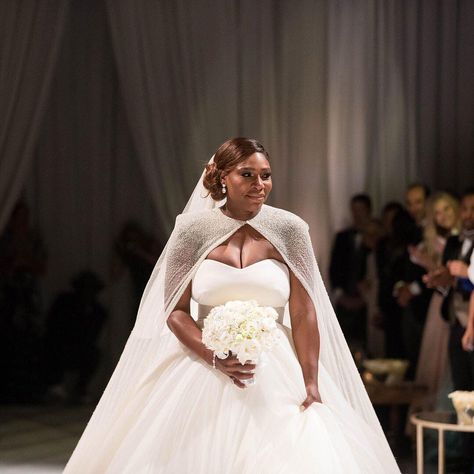 Get all the details on Serena Williams wedding dress for her marriage to Alexis Ohanian Roman Style Wedding Dress, Disney Wedding Dress Collection, Serena Williams Wedding, Alexis Ohanian, Celebrity Bride, Second Wedding Dresses, Disney Wedding Dresses, Celebrity Wedding Dresses, Sarah Burton