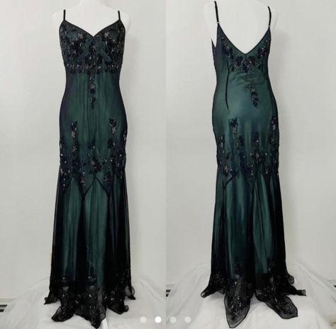 Purple Gothic Prom Dress, 90s Prom Dress Grunge, Y2k Prom Dress, Gothic Prom Dress, 90s Prom Dress, Green Evening Gowns, Prom Dress Inspo, Fairycore Dress, Beaded Evening Gowns