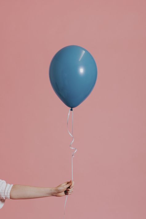 Balloon Product Photography, Photo With Balloons, Pink Birthday Background, Balloon Photoshoot, Balloon Photography, Single Balloon, Balloon Quotes, Balloon Photo, Balloons Photography