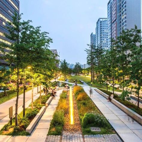 Forest Walkway, Things To Do In Seoul, Streetscape Design, Urban Design Architecture, Urban Design Concept, Linear Park, Urban Landscape Design, City Icon, Park Landscape